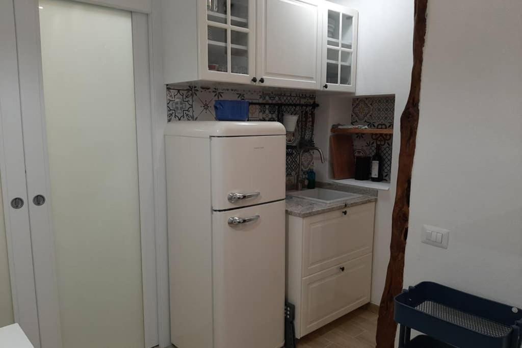 Casetta Alu' - Il Tuo Nido A Stampace Cagliari Extérieur photo