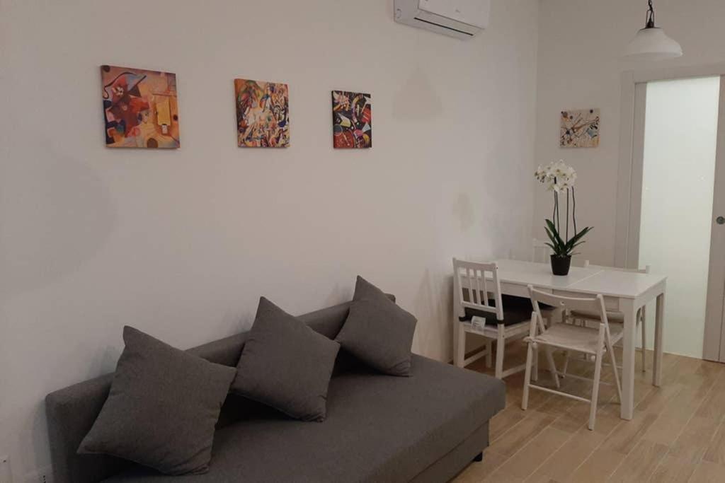 Casetta Alu' - Il Tuo Nido A Stampace Cagliari Extérieur photo