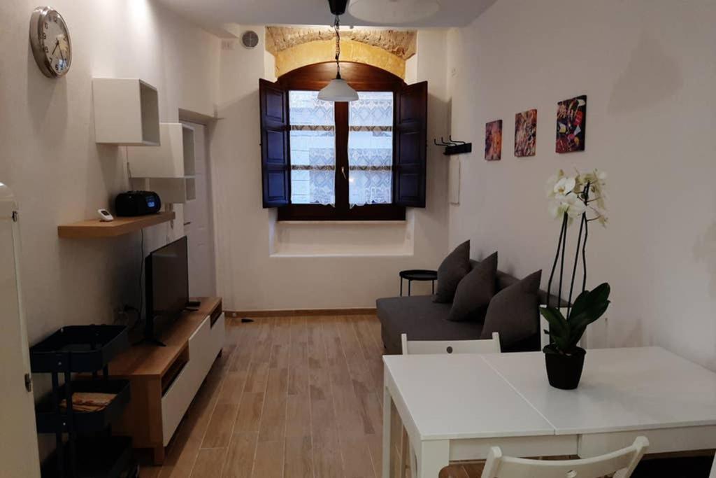 Casetta Alu' - Il Tuo Nido A Stampace Cagliari Extérieur photo